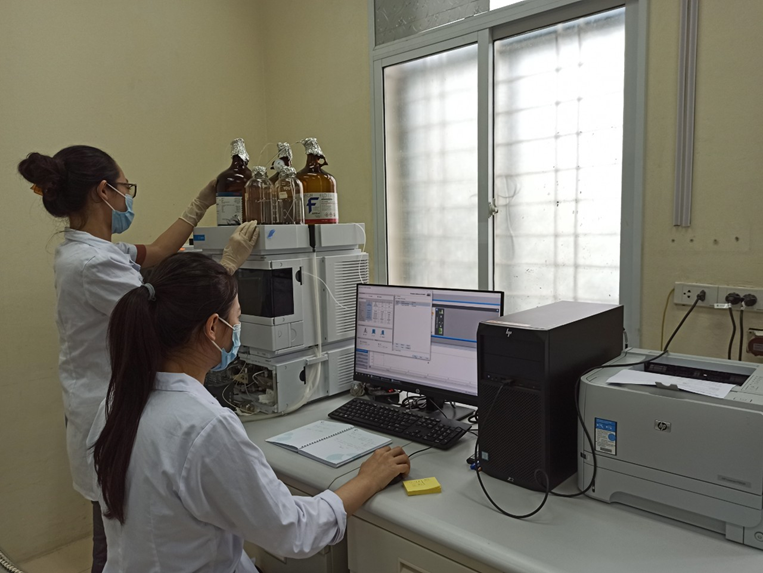 Viện Hóa sinh biển (Viện Hàn lâm Khoa học và Công nghệ Việt Nam) chuyển giao quy trình công nghệ tổng hợp hoạt chất Molnupiravir quy mô pilot cho Công ty TNHH Sinh dược phẩm Hera